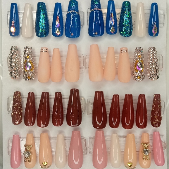 Press-On Nails - Picture 2 of 2